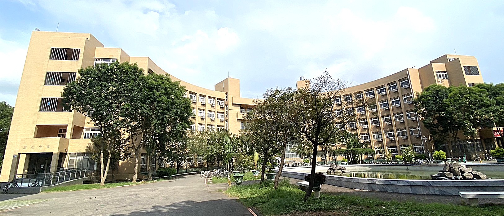 男9B舍(Male Dorm #9) 